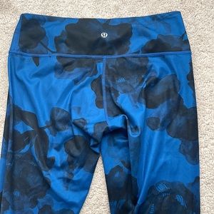 Lululemon Leggings Floral Print Low Waisted